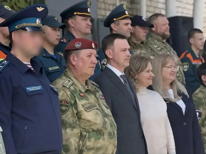 Не просто игра: в Саратовской области росгвардейцы дали старт юбилейной "Зарнице 2.0", приуроченной к 10-летию ведомства и 215-летию формирования войск правопорядка