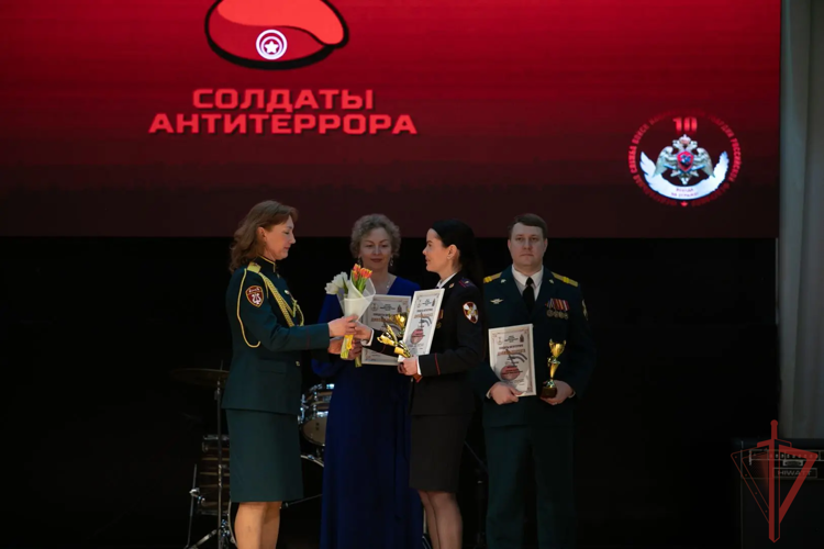 Саратовские росгвардейцы одержали победу на окружном этапе конкурса «Солдаты антитеррора» 