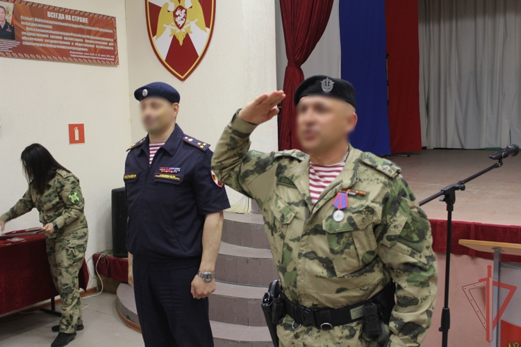 В Саратове пять сотрудников спецназа Росгвардии удостоены государственных наград