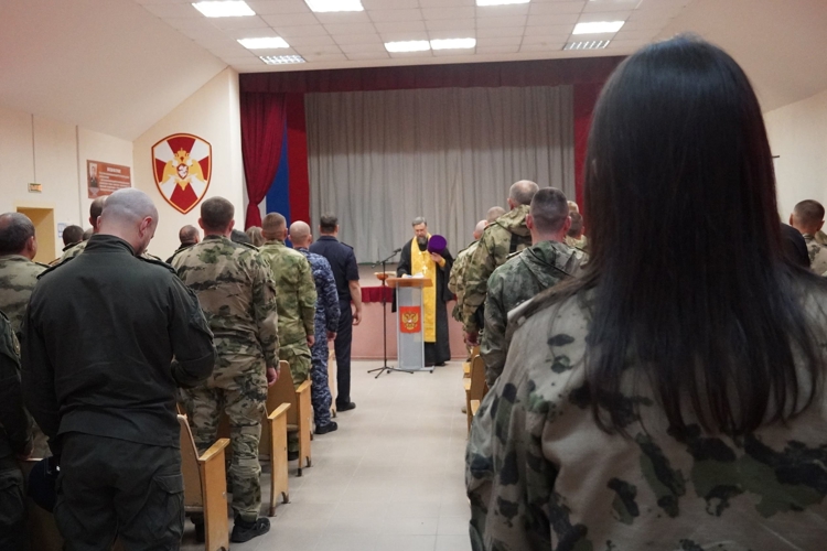 В Саратове пять сотрудников спецназа Росгвардии удостоены государственных наград
