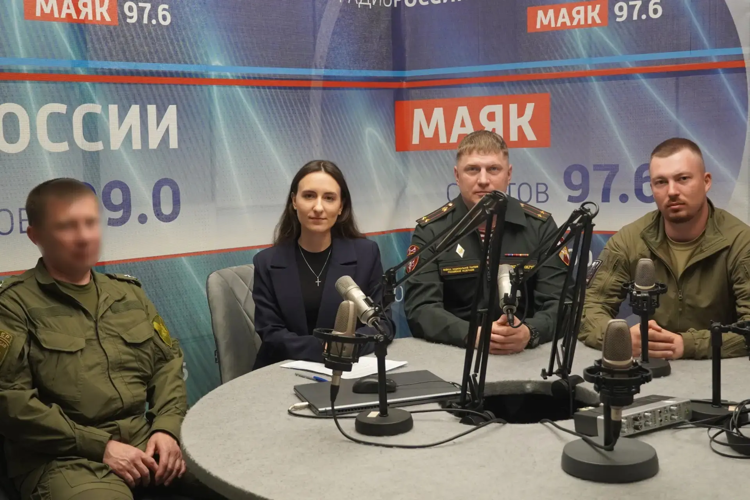 В эфир "Радио России. Саратов" вышел очередной выпуск программы, посвященный юбилею Росгвардии