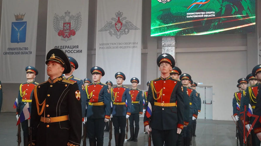 В рамках Кубка Вооруженных сил России по боксу сотрудники Управления Росгвардии по Саратовской области организовали профориентационную выставку для более чем 5000 зрителей и спортсменов (видео)
