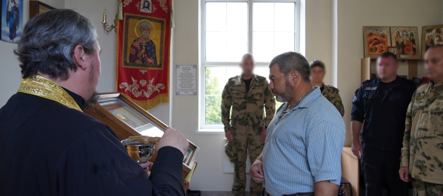 В Саратове на территории ОМОНа регионального управления Росгвардии состоялся праздничный молебен, посвященный Дню Крещения Руси