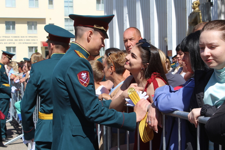 Выпуск лейтенантов Саратовского военного института войск национальной гвардии Российской Федерации. 2026 год.