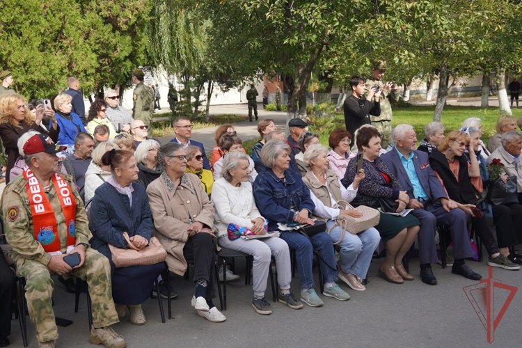 В Саратове ветераны и сотрудники Росгвардии организовали праздничное мероприятие, посвященное  Международному дню пожилых людей 