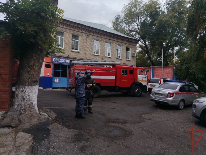 В Управлении Росгвардии по Саратовской области прошли пожарно-тактические занятия совместно с МСЧ России