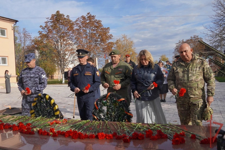 В Марксе состоялось торжественное открытие учебных сборов детско-юношеского движения «Гвардейская смена»