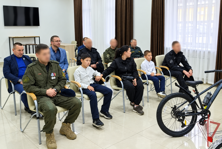 В Саратове детям ветеранов СВО вручили подарки в рамках гранта «Семьям Наших Героев