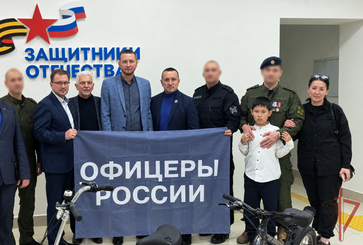 В Саратове детям ветеранов СВО вручили подарки в рамках гранта «Семьям Наших Героев